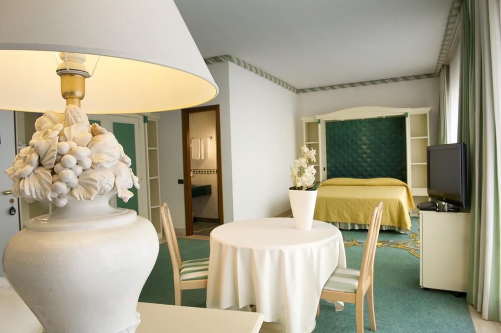 Aris Garden Hotel Casal Palocco Kültér fotó