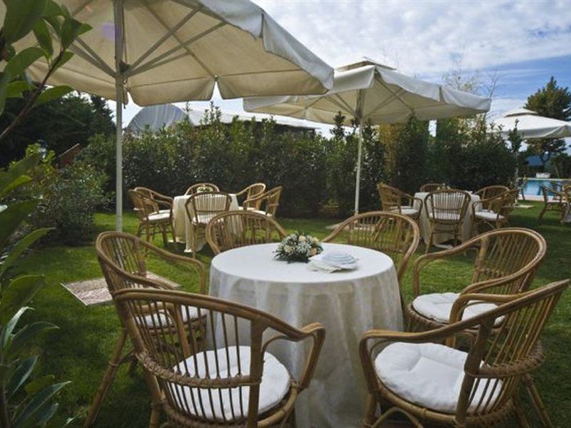 Aris Garden Hotel Casal Palocco Kültér fotó