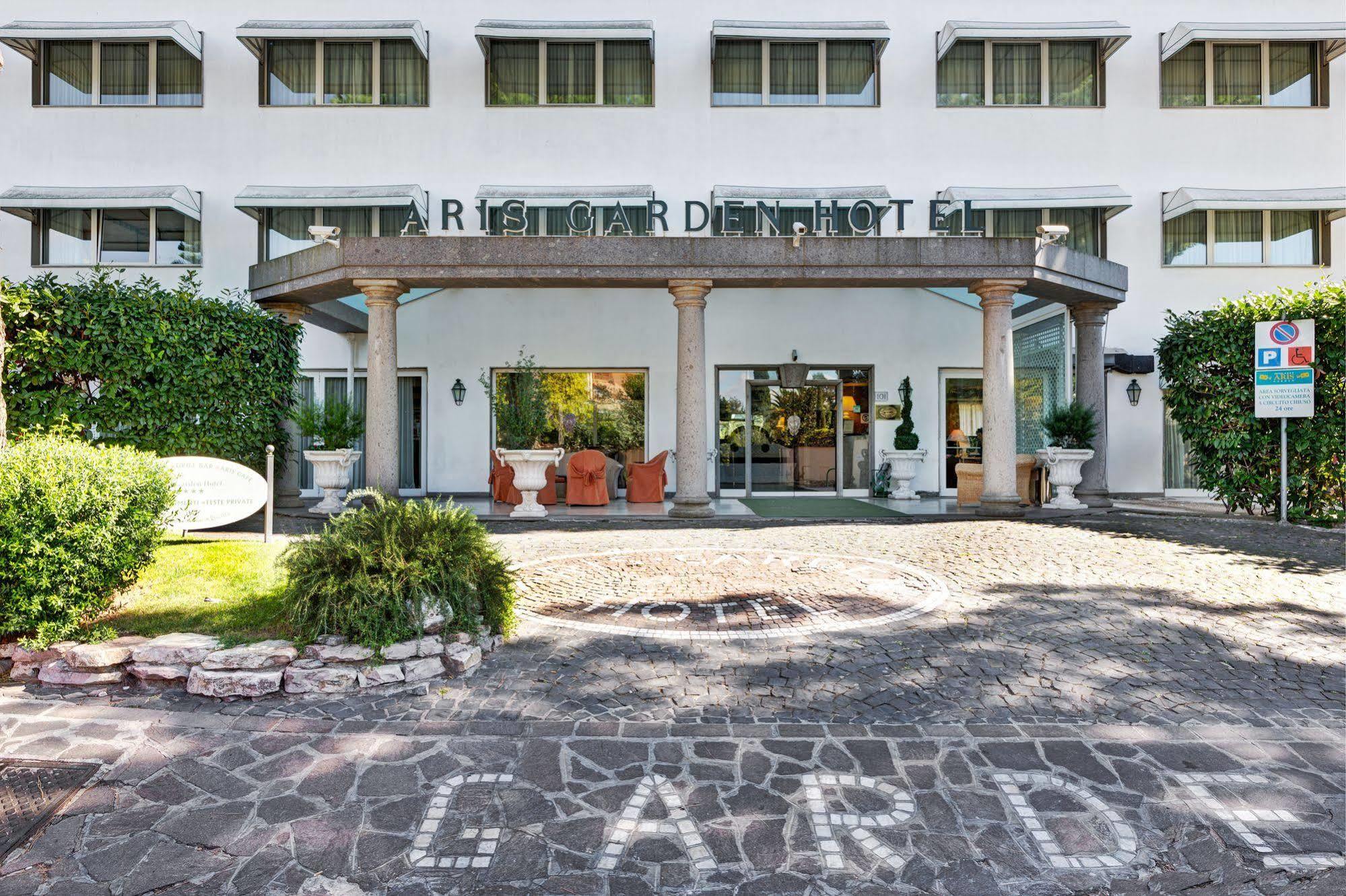 Aris Garden Hotel Casal Palocco Kültér fotó