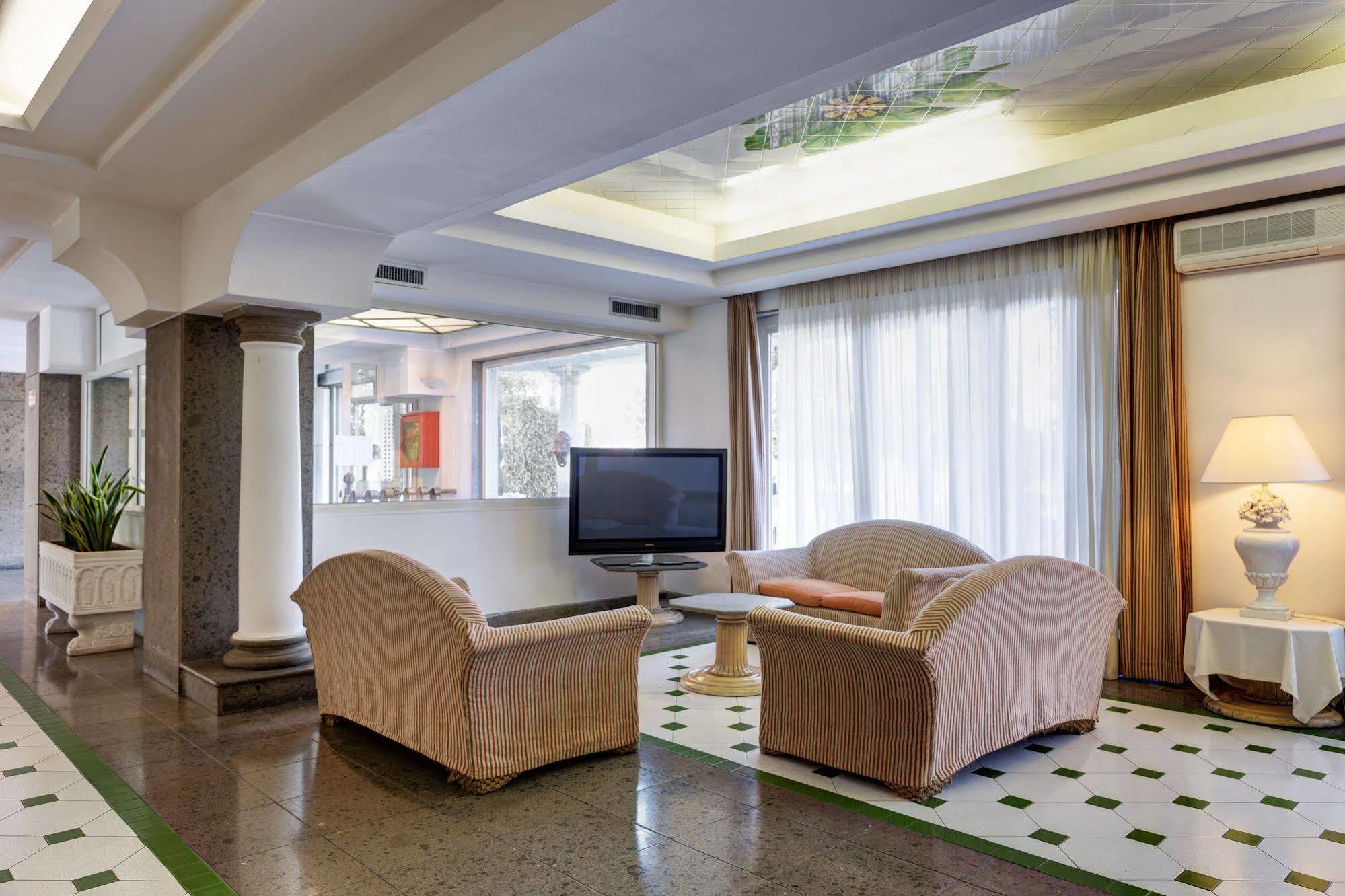 Aris Garden Hotel Casal Palocco Kültér fotó
