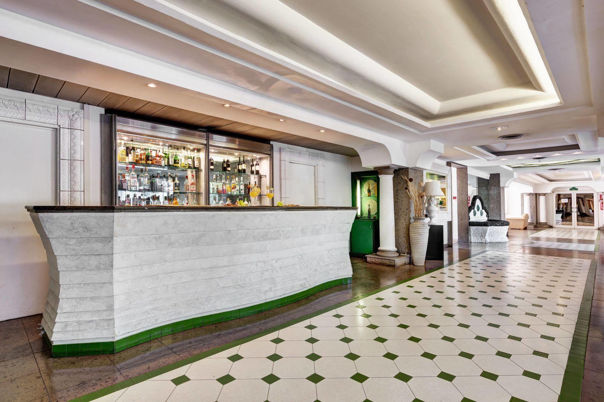 Aris Garden Hotel Casal Palocco Kültér fotó